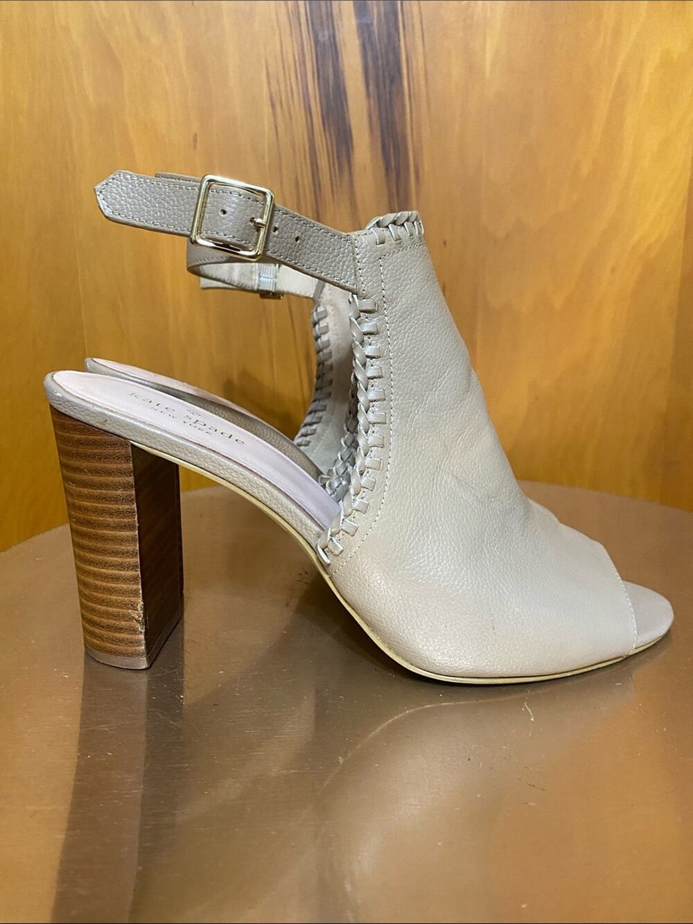 kate spade Cream Leather Peep-Toe Slingback 4” Heel Stacked Wood Block Gold